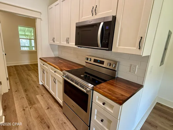 $949,900 | 145 6th Street, Apalachicola, FL 32320