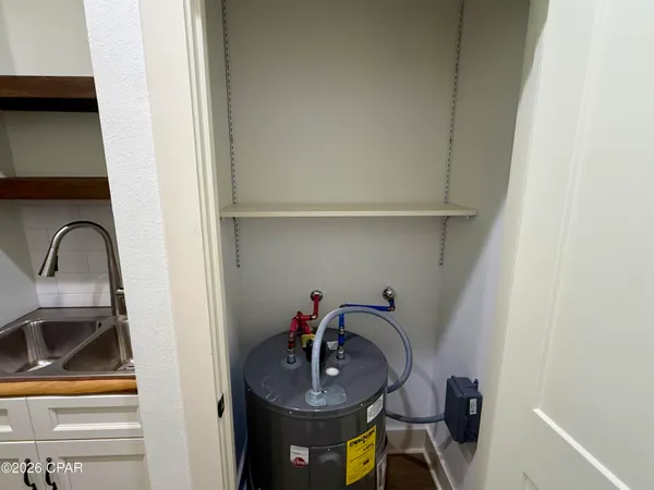 $949,900 | 145 6th Street, Apalachicola, FL 32320