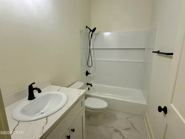 $949,900 | 145 6th Street, Apalachicola, FL 32320