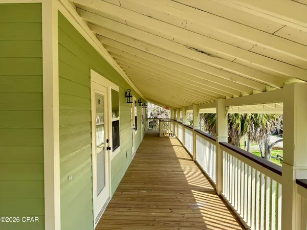 $949,900 | 145 6th Street, Apalachicola, FL 32320