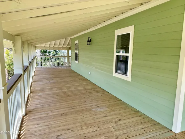 $949,900 | 145 6th Street, Apalachicola, FL 32320
