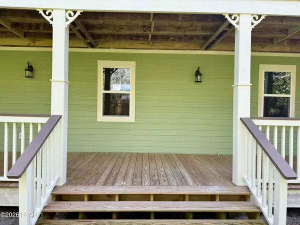 $949,900 | 145 6th Street, Apalachicola, FL 32320