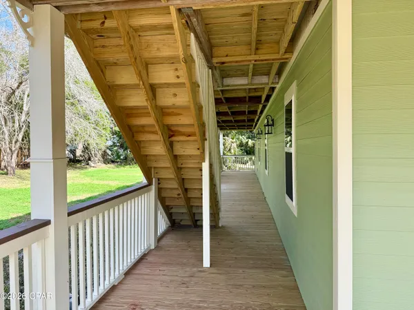 $949,900 | 145 6th Street, Apalachicola, FL 32320