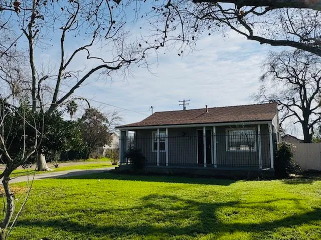 $399,900 | 640 Santa Ana Avenue, Sacramento, CA 95838