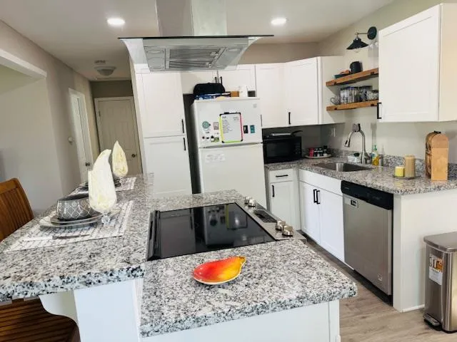 $399,900 | 640 Santa Ana Avenue, Sacramento, CA 95838