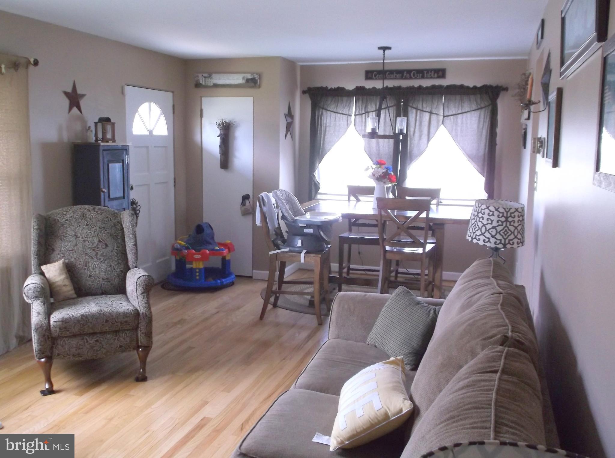 12 Stanger Road Bridgeton, NJ 08302 - Photo 6 of 21 Living/Dining Area