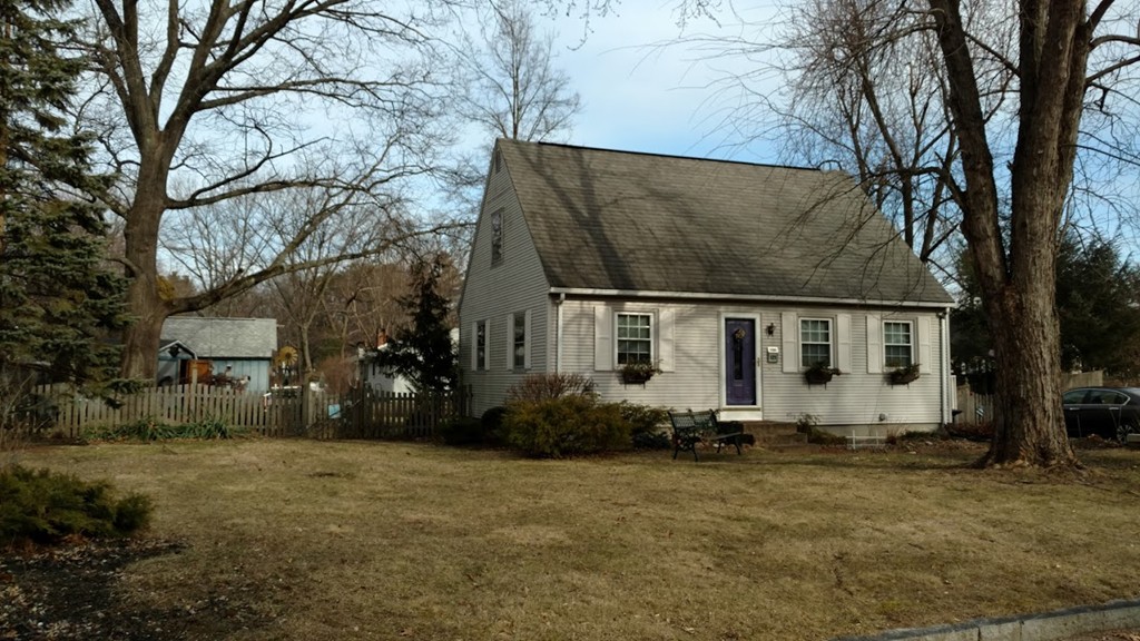121 Jeffrey Road Springfield, MA 01119 - Photo 1 of 11