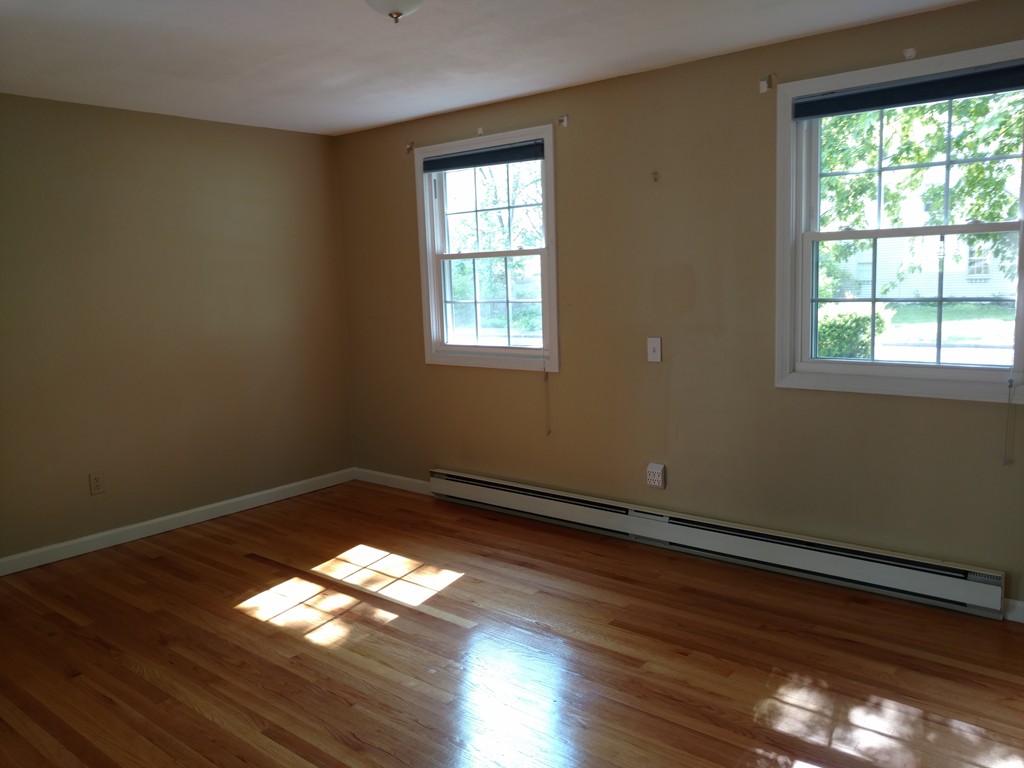 121 Jeffrey Road Springfield, MA 01119 - Photo 8 of 11
