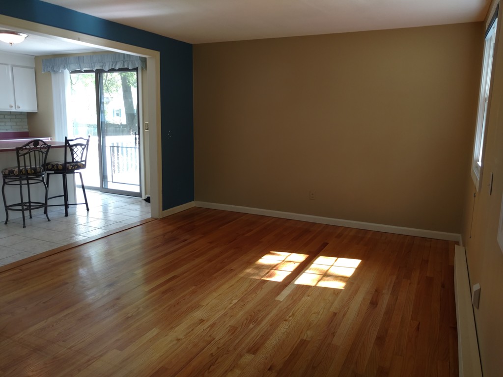 121 Jeffrey Road Springfield, MA 01119 - Photo 9 of 11
