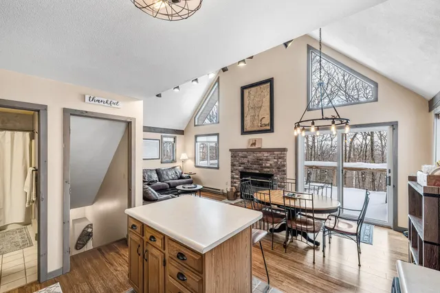 $439,000 | 22 Lower Howe's Road, Wilmington, VT 05363