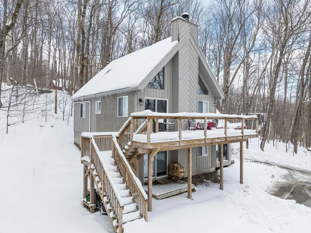 $439,000 | 22 Lower Howe's Road, Wilmington, VT 05363