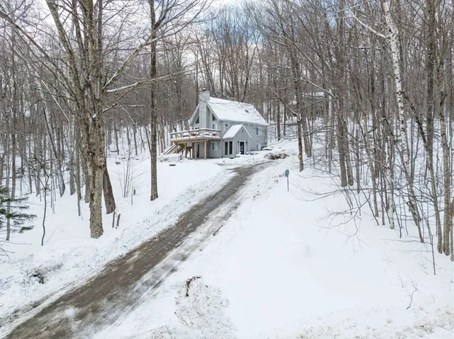 $439,000 | 22 Lower Howe's Road, Wilmington, VT 05363