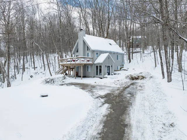 $439,000 | 22 Lower Howe's Road, Wilmington, VT 05363