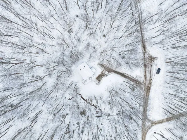 $439,000 | 22 Lower Howe's Road, Wilmington, VT 05363