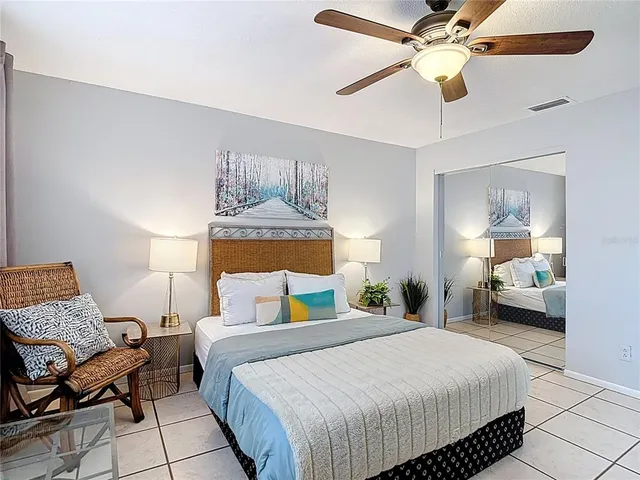 $2,100 | 139 Southeast Jefferson Circle North, St. Petersburg, FL 33703