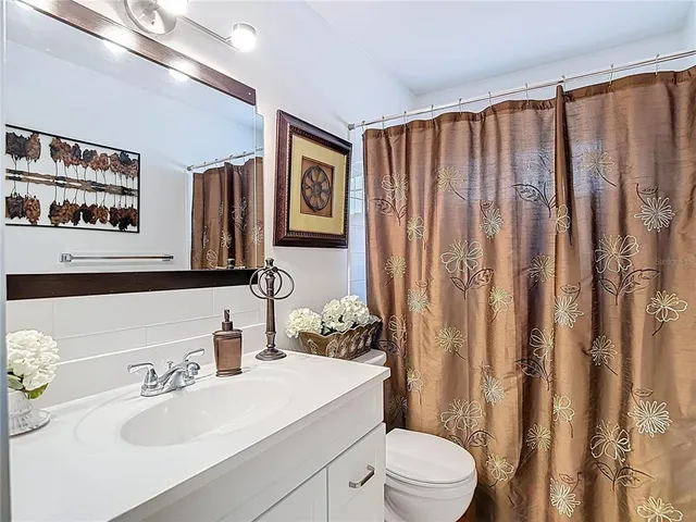 $2,100 | 139 Southeast Jefferson Circle North, St. Petersburg, FL 33703