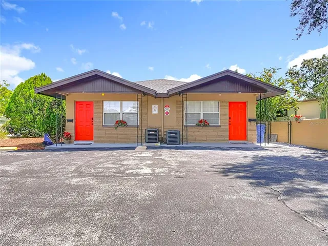 $2,100 | 139 Southeast Jefferson Circle North, St. Petersburg, FL 33703