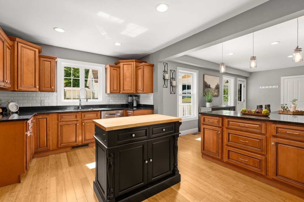 440 Lowell Street Andover, MA 01810 - Photo 13 of 42