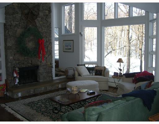 219 Ridgeview Drive Hidden Valley, PA 15502 - Photo 4 of 8 Living Room.