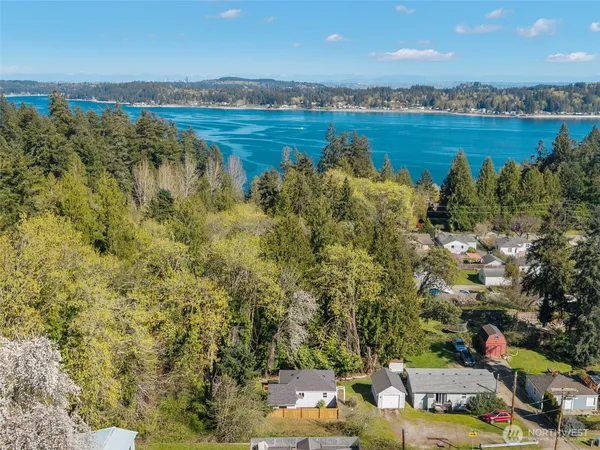 $349,000 | 2022 Northeast Jensen Avenue, Bremerton, WA 98310