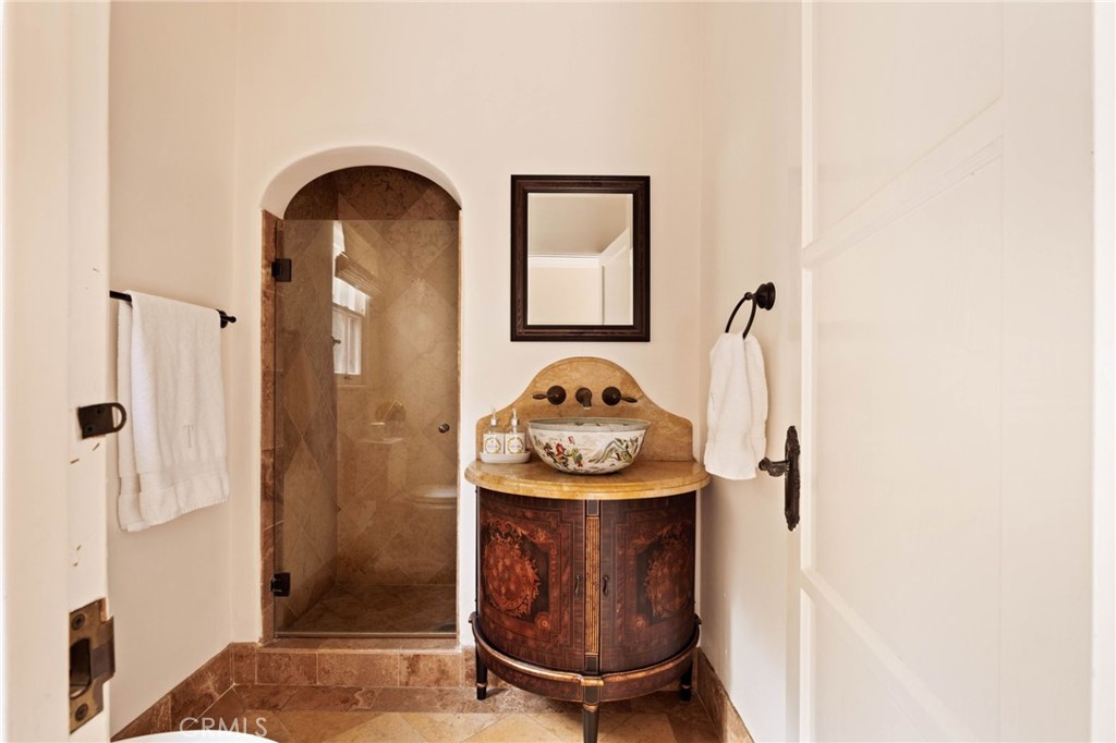 2454 Ridgeway Road San Marino, CA 91108 - Photo 17 of 34 DOWNSTAIRS SUITE 3