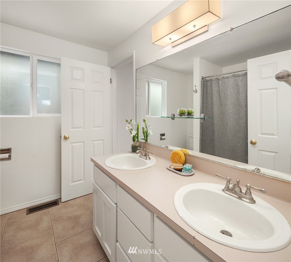 22014 4th Place West Bothell, WA 98021 - Photo 23 of 29