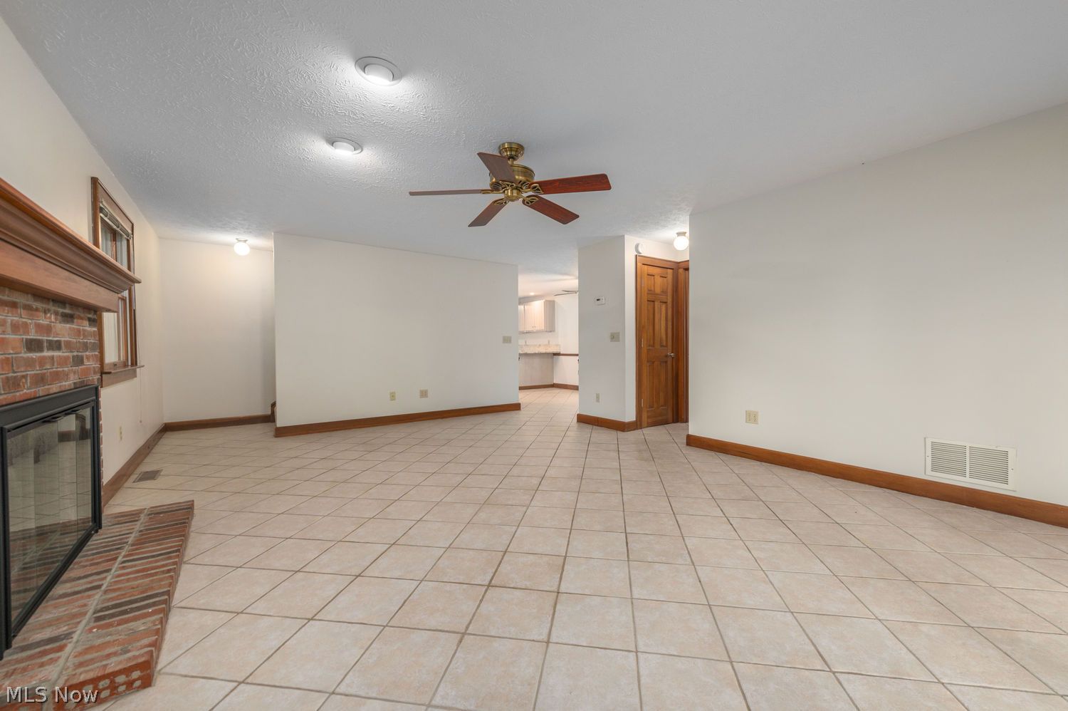 32530 Lake Road Avon Lake, OH 44012 - Photo 25 of 50