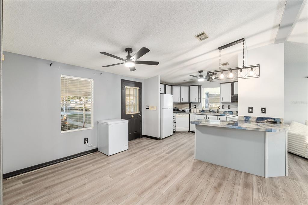 6832 Northeast 3rd Place Ocala, FL 34470 - Photo 15 of 70