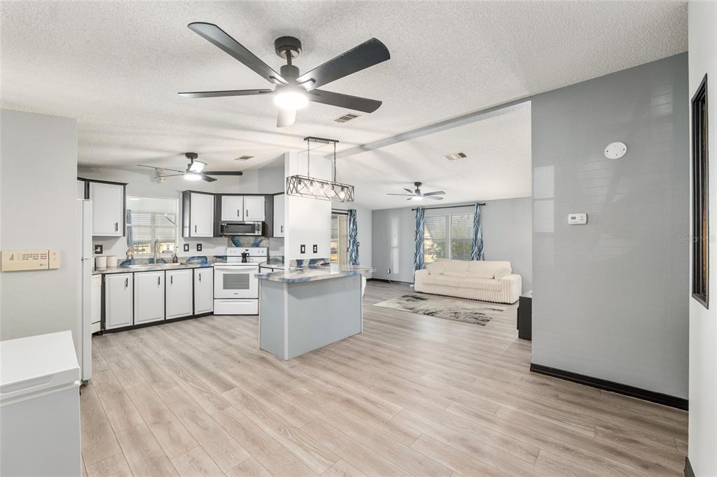 6832 Northeast 3rd Place Ocala, FL 34470 - Photo 16 of 70