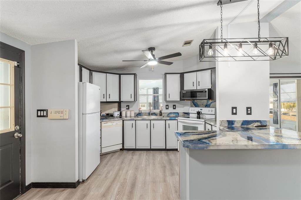 6832 Northeast 3rd Place Ocala, FL 34470 - Photo 17 of 70