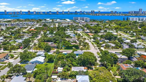 $625,000 | 315 Hawthorne Drive, Lake Park, FL 33403
