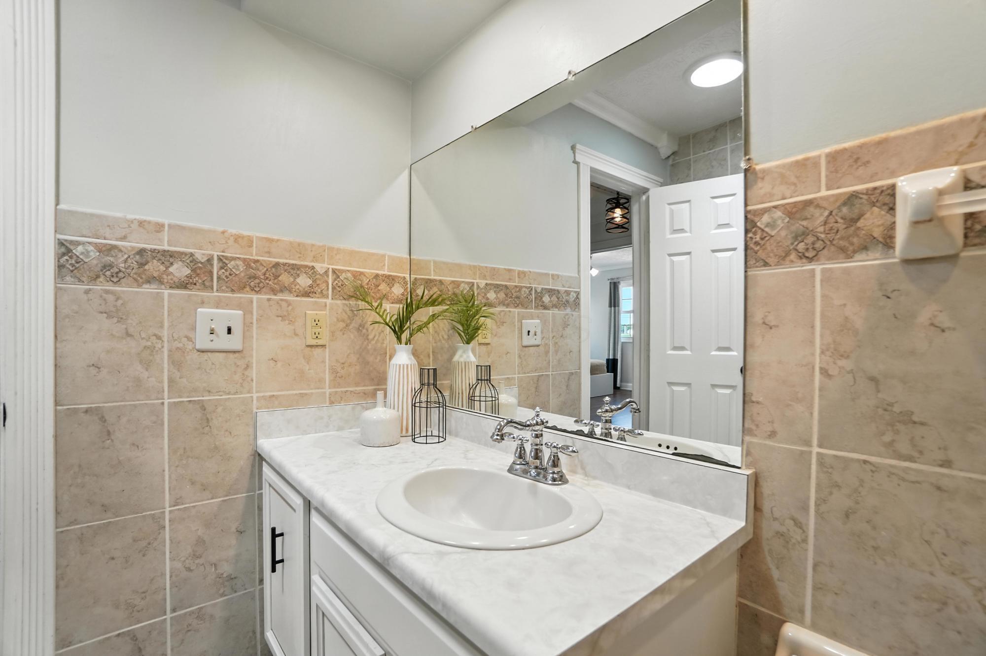 8520 Carter Road Hilliard, OH 43026 - Photo 47 of 59 Full Bath 2