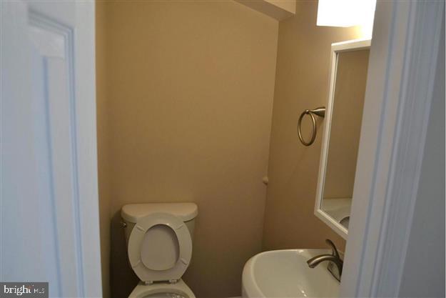 7754 Burnside Road Landover, MD 20785 - Photo 5 of 9