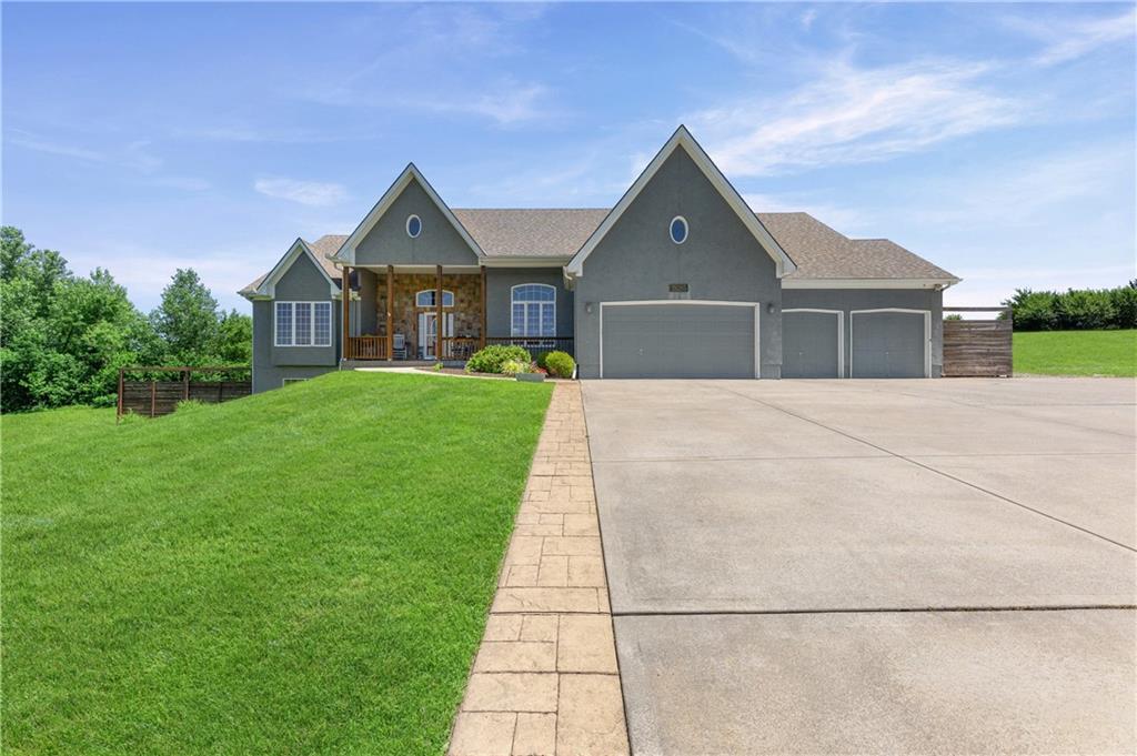 28265 Overbrook Road Paola, KS 66071 - Photo 2 of 70