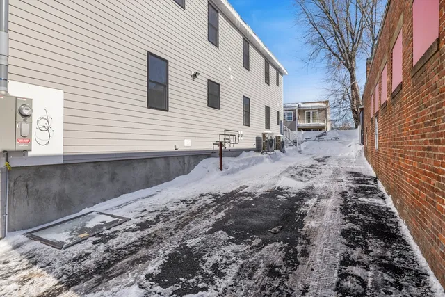 $1,200,000 | 322-324 Pearl Street, Malden, MA 02148