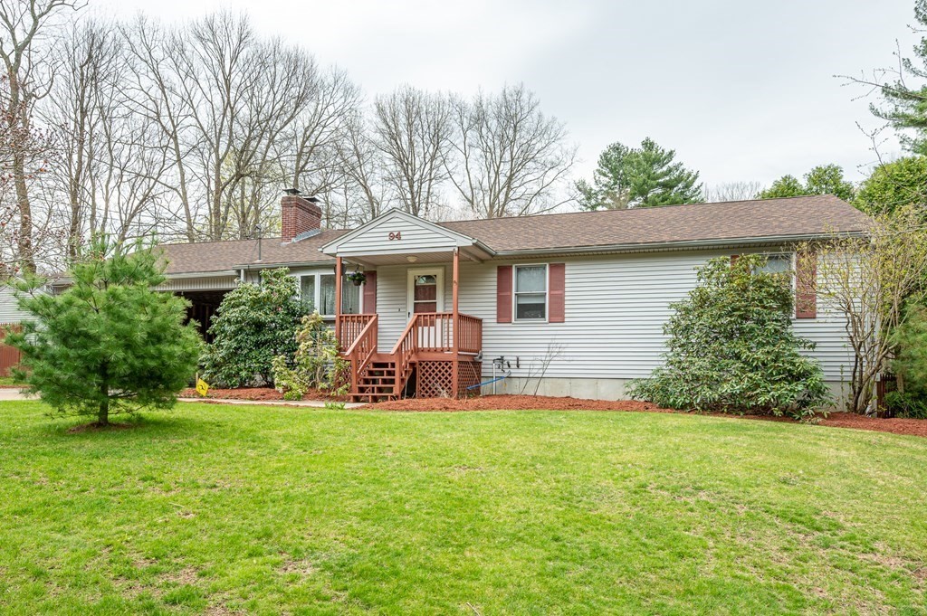 94 Federal Hill Road Oxford, MA 01540 - Photo 4 of 38 Gallery Image 4