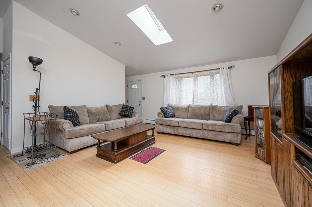 94 Federal Hill Road Oxford, MA 01540 - Photo 8 of 38 Gallery Image 8