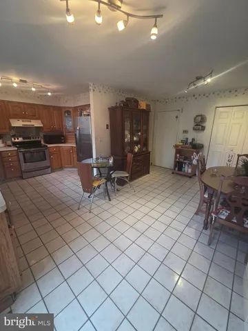 $1,150 | 21025 Woodfield Road, Gaithersburg, MD 20882