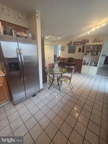 $1,150 | 21025 Woodfield Road, Gaithersburg, MD 20882