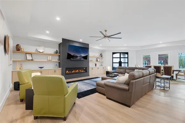 $1,599,999 | 62 Main Street, Unit 200, Colleyville, TX 76034