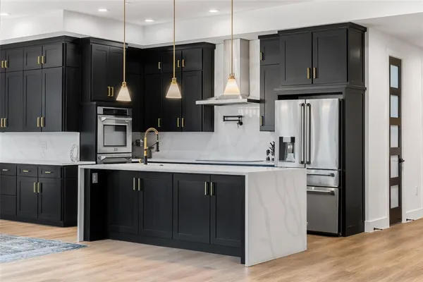 $1,599,999 | 62 Main Street, Unit 200, Colleyville, TX 76034