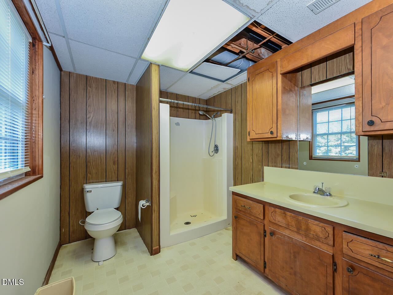 1237 Dalrymple Farm Road Sanford, NC 27330 - Photo 27 of 41 Interior - LowerLevel - full bathroom -