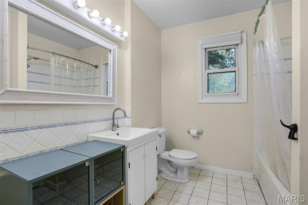 17165 Old Jamestown Road Florissant, MO 63034 - Photo 19 of 44