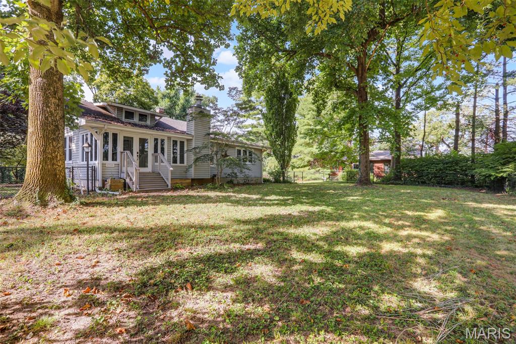 17165 Old Jamestown Road Florissant, MO 63034 - Photo 3 of 44