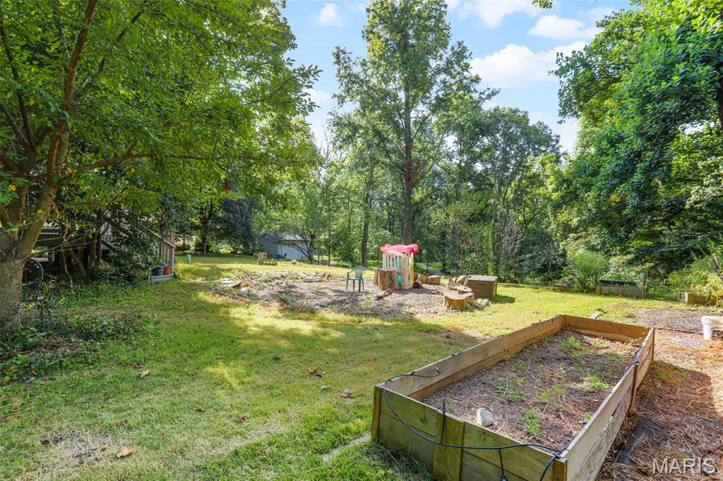 17165 Old Jamestown Road Florissant, MO 63034 - Photo 36 of 44