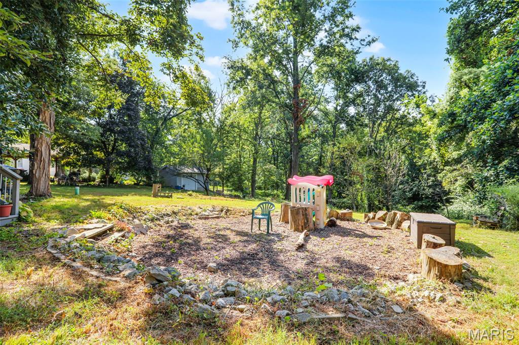17165 Old Jamestown Road Florissant, MO 63034 - Photo 37 of 44