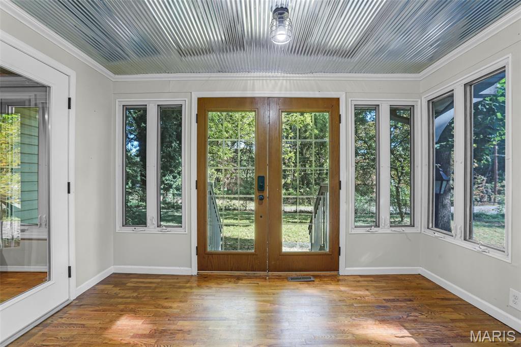 17165 Old Jamestown Road Florissant, MO 63034 - Photo 4 of 44