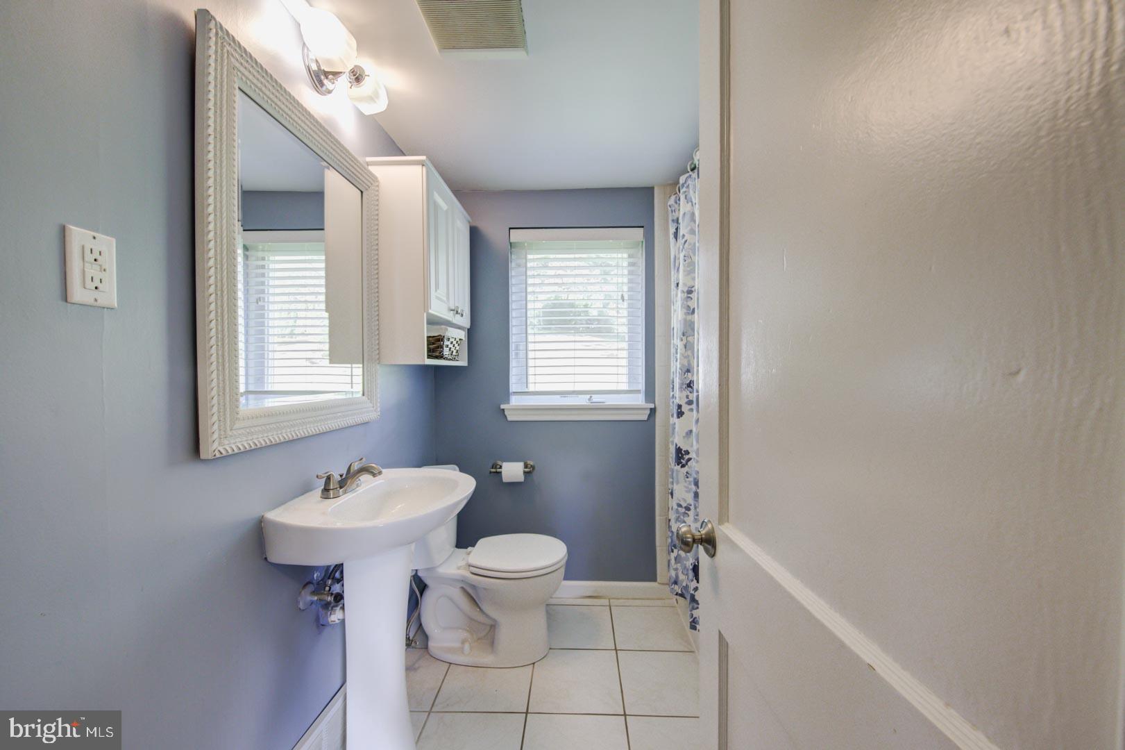 3 Buttonwood Avenue Malvern, PA 19355 - Photo 15 of 35 Main Floor Full Bathroom