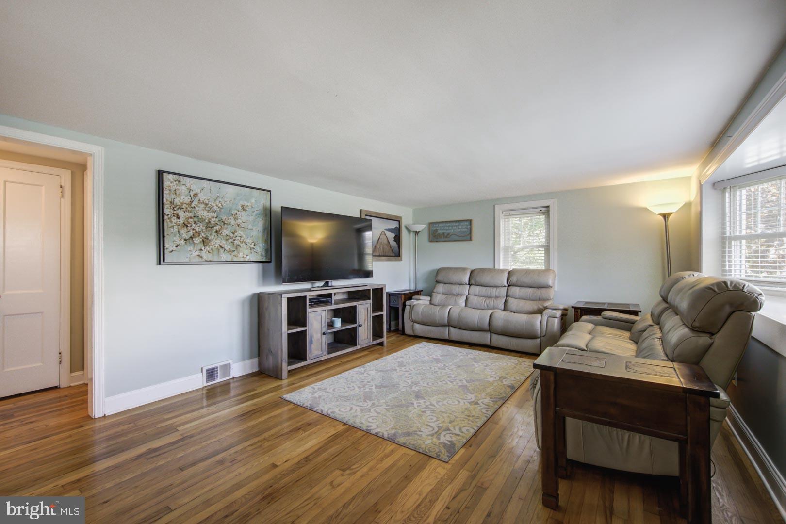 3 Buttonwood Avenue Malvern, PA 19355 - Photo 6 of 35