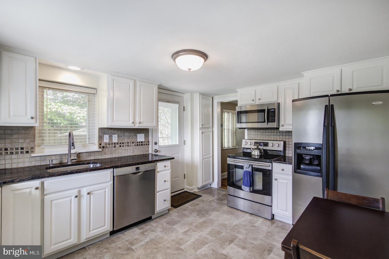 3 Buttonwood Avenue Malvern, PA 19355 - Photo 9 of 35 Kitchen